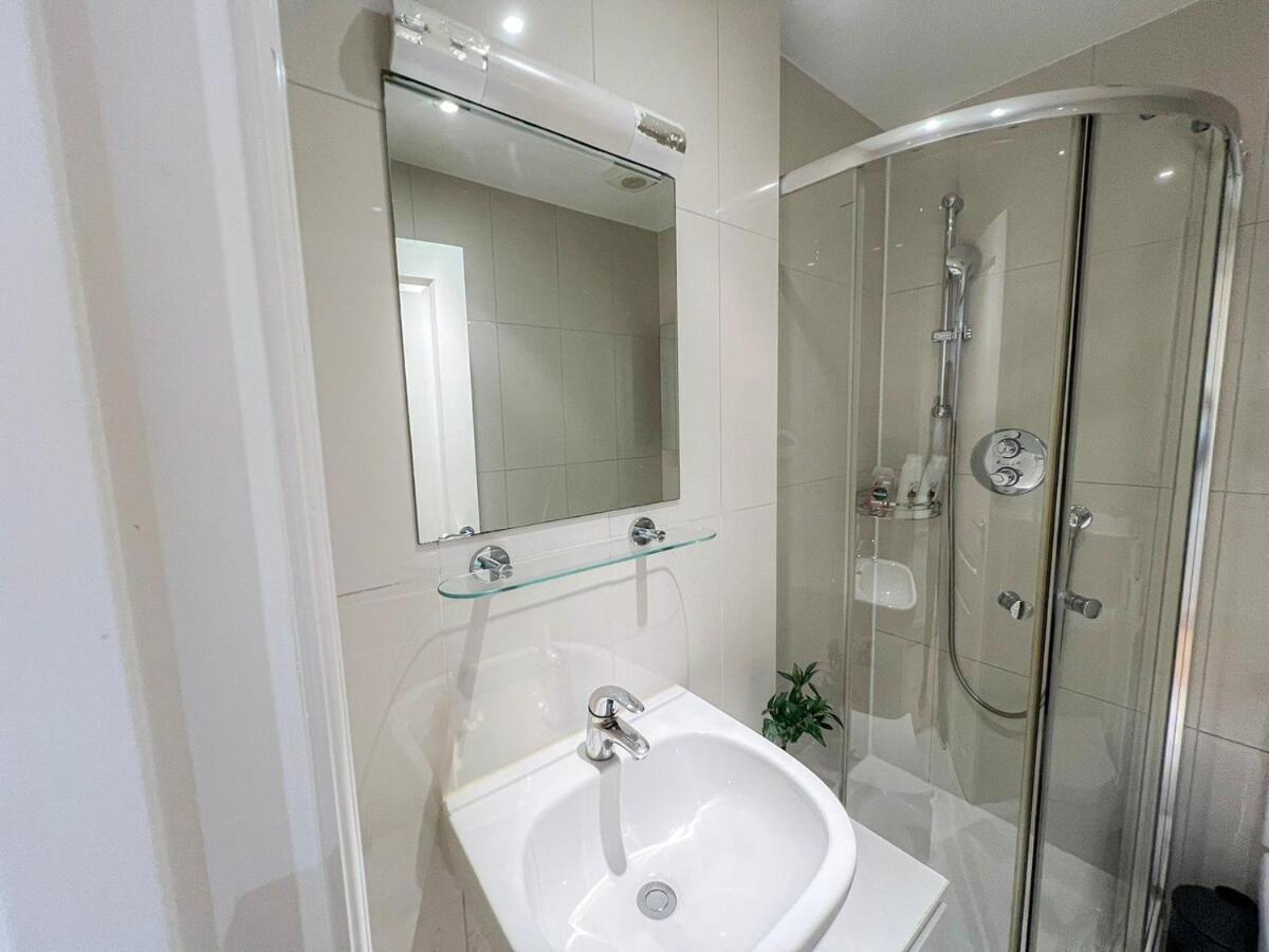 3 Bedroom Apartment With Private Terrace In Pimlico, Westminster, Victoria Londýn Exteriér fotografie