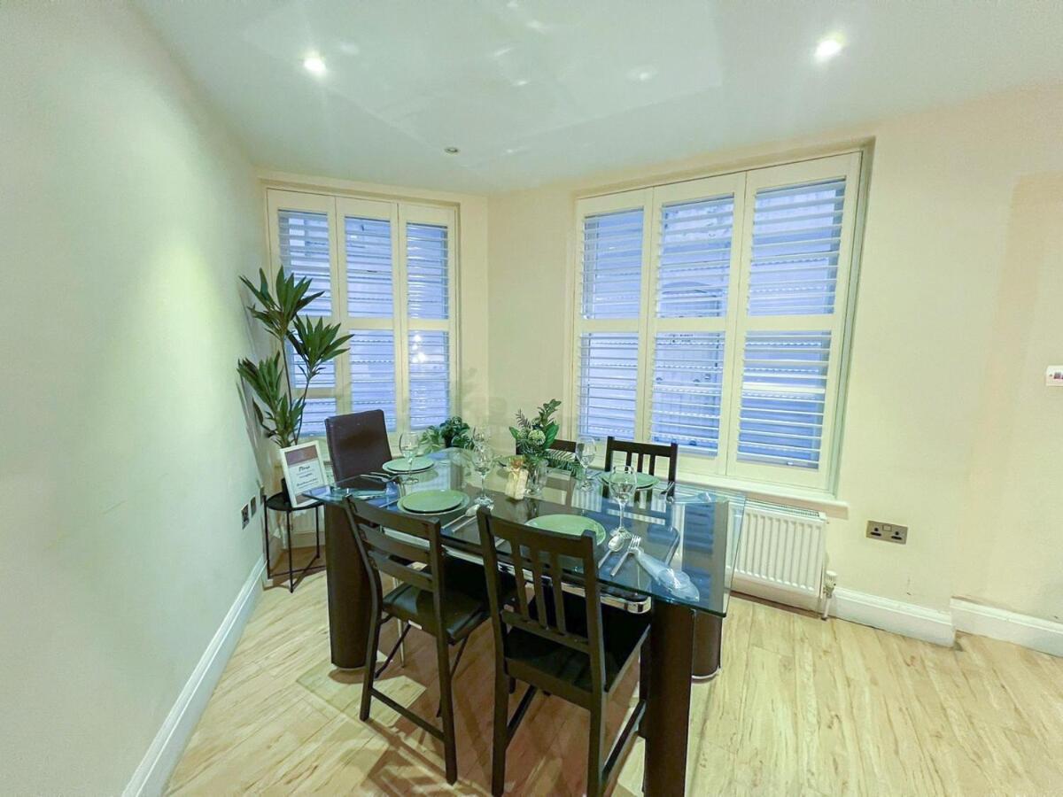 3 Bedroom Apartment With Private Terrace In Pimlico, Westminster, Victoria Londýn Exteriér fotografie
